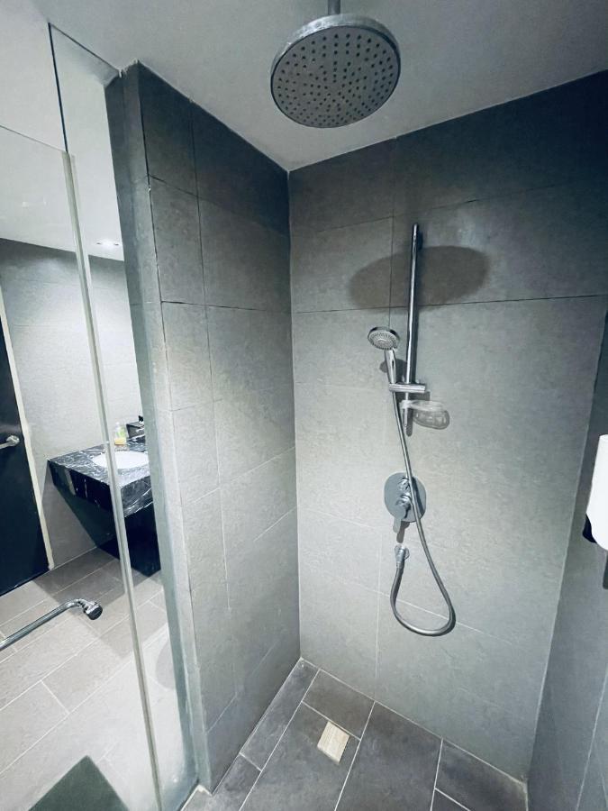 B.Suites 21 Kota Kinabalu Zewnętrze zdjęcie